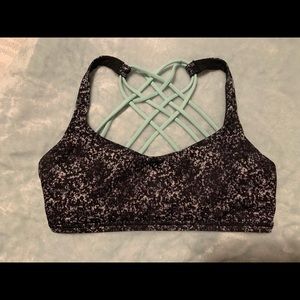 Lululemon Free to be wild bra